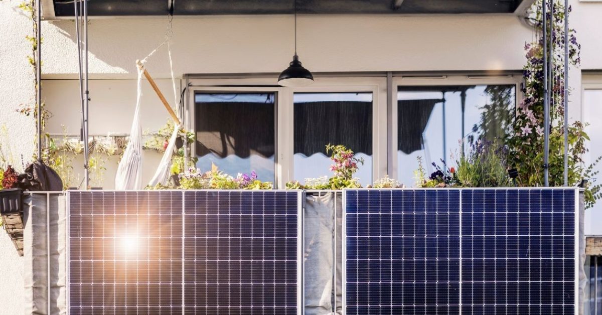 California Legalkan Panel Surya Balkon, Tak Perlu Izin Interkoneksi PLN Setempat