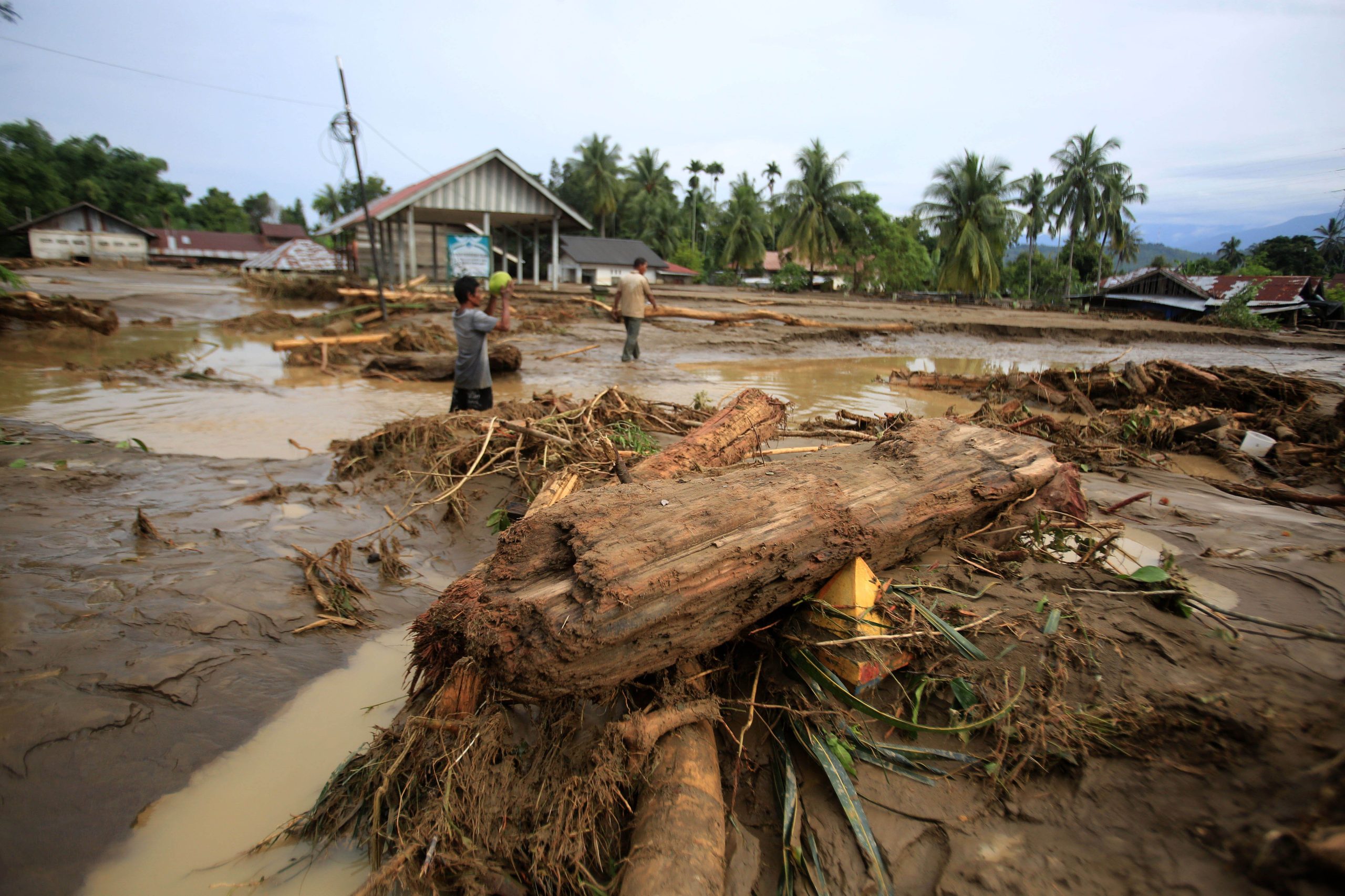Gubernur Sumbar Mahyeldi Perintahkan Susur Sungai Serentak, Antisipasi Bendung Alami Pemicu Banjir Bandang