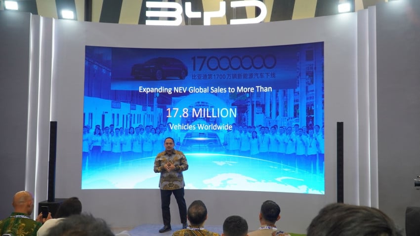 BYD M6 Rakitan Subang Meluncur di GIIAS Semarang 2026