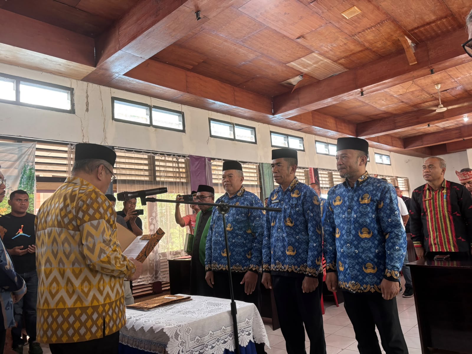 Bupati Muna Lantik 3 Kepala UPTD SD, Tegaskan Jabatan adalah Amanah Pelayanan