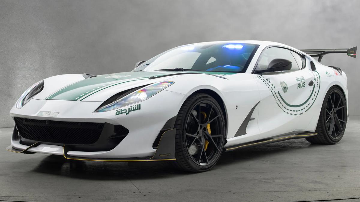 Ferrari 812 Superfast Mansory Resmi Gabung Patroli Kepolisian Dubai