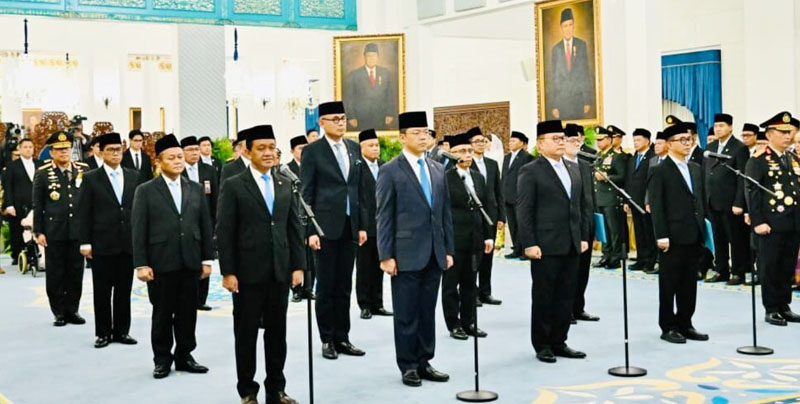 Presiden Prabowo Lantik Menteri dan Wakil Menteri Kabinet Merah Putih di Istana Negara
