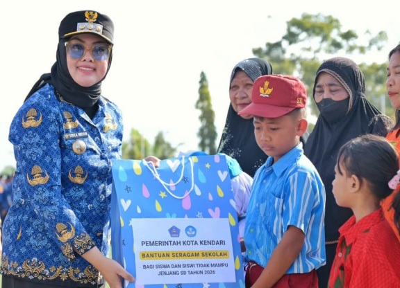 Wali Kota Kendari Siska Pimpin Upacara Hari Kesaktian Pancasila, Beasiswa dan Seragam Sekolah Dibagikan ke Siswa TK hingga SMP