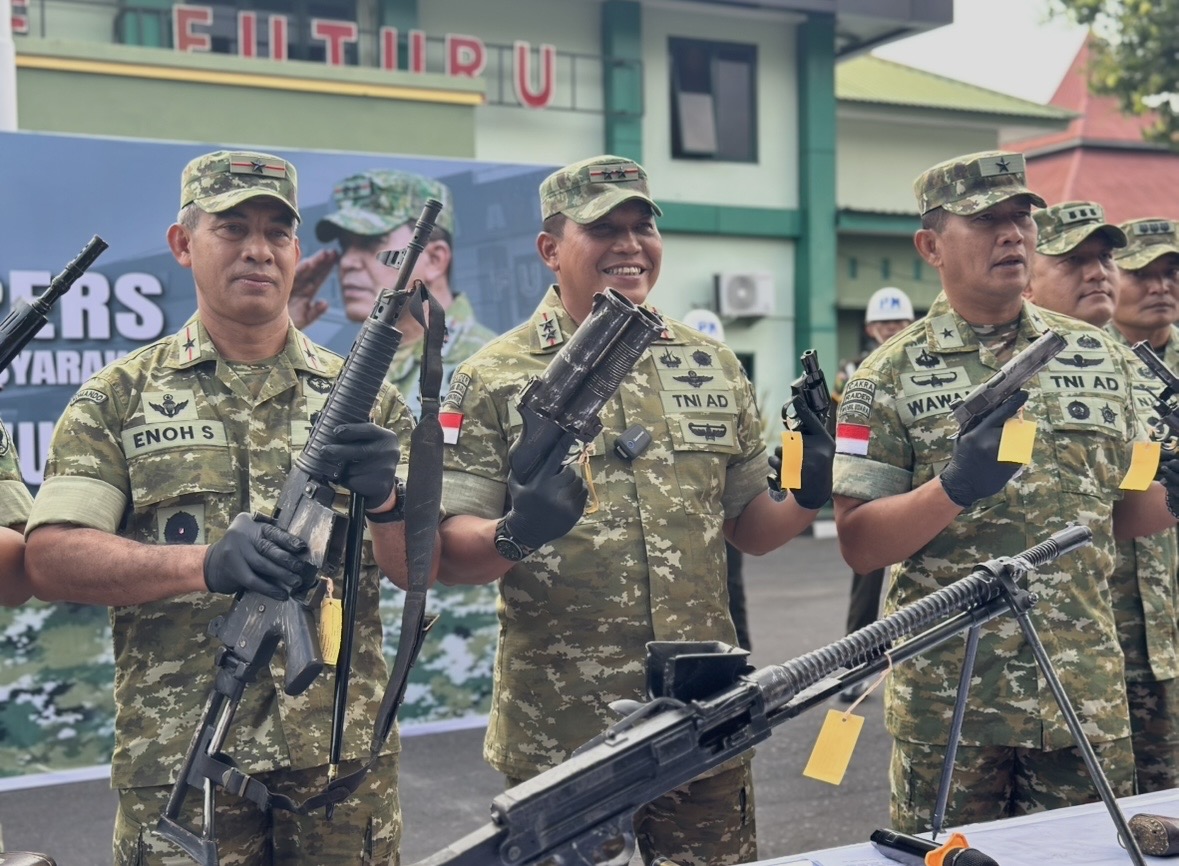 75 Senjata Api Ilegal di Maluku Utara Diserahkan Warga ke Korem 152/Baabullah, 2 Pistol VOC 1771 Ikut Diamankan