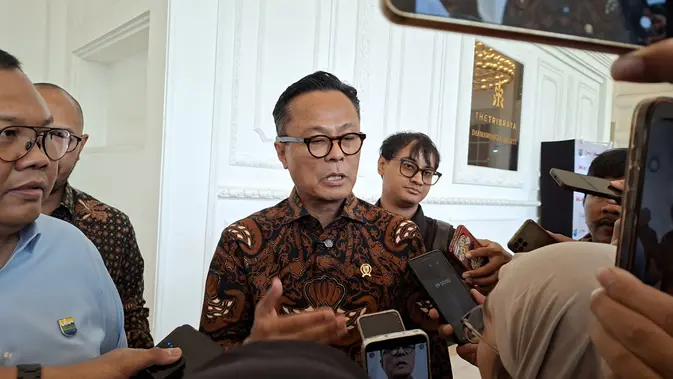 Danantara Bahas Impor KRL Bekas Jepang Bareng Menhub Hari Ini