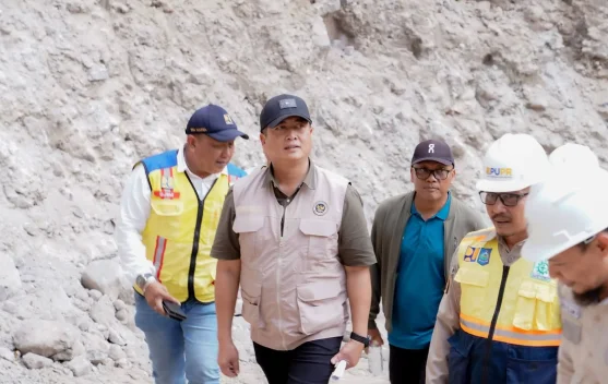 Gubernur NTB Lalu Muhamad Iqbal Tinjau Perbaikan Jalan Sumbawa, Tegaskan Lombok dan Sumbawa Harus Tumbuh Bersama