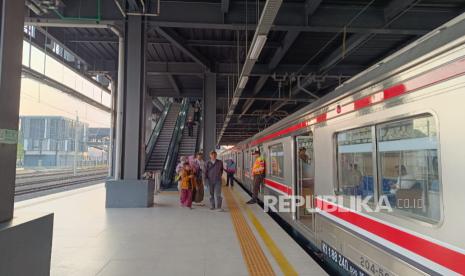 Danantara Kaji Impor KRL Bekas Jepang, Hitung Untung-Ruginya