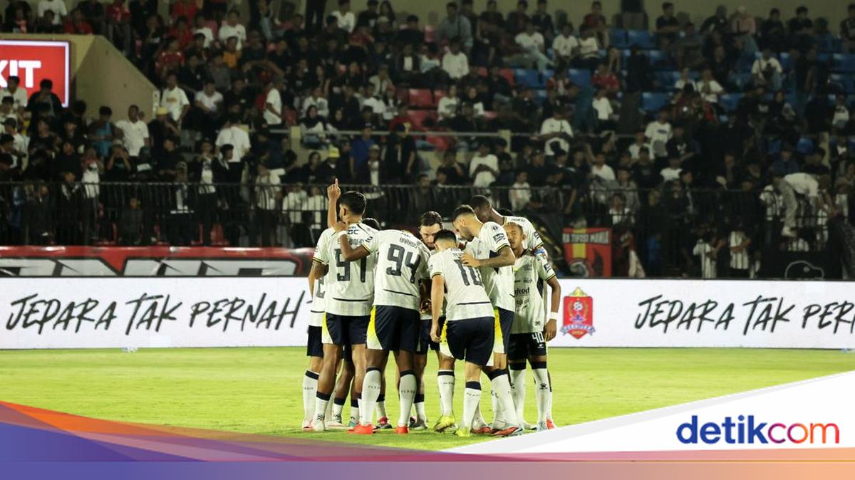 Persib Jalani 7 Laga dalam 21 Hari Oktober 2026, Luka Menalo: Kami Butuh Semua Pemain