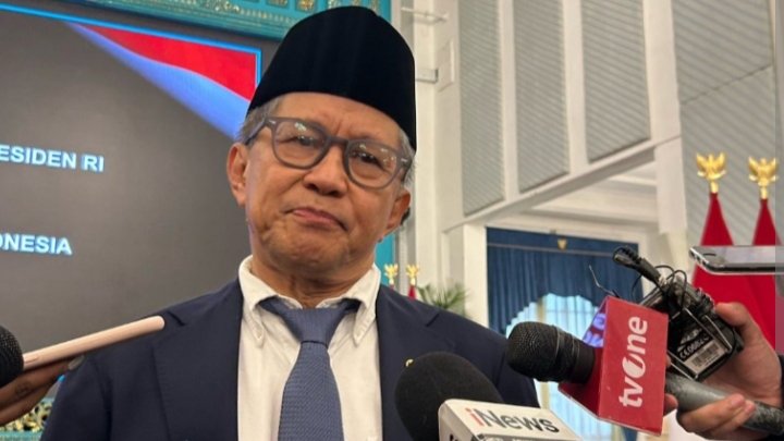 Rocky Gerung Dilantik Jadi Anggota Wantimpres, Tegaskan Sikap Kritisnya Tak Berubah