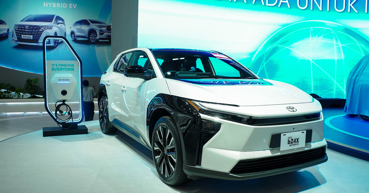 Toyota Kaji Strategi Penuhi Target TKDN Mobil Listrik 60 Persen 2027