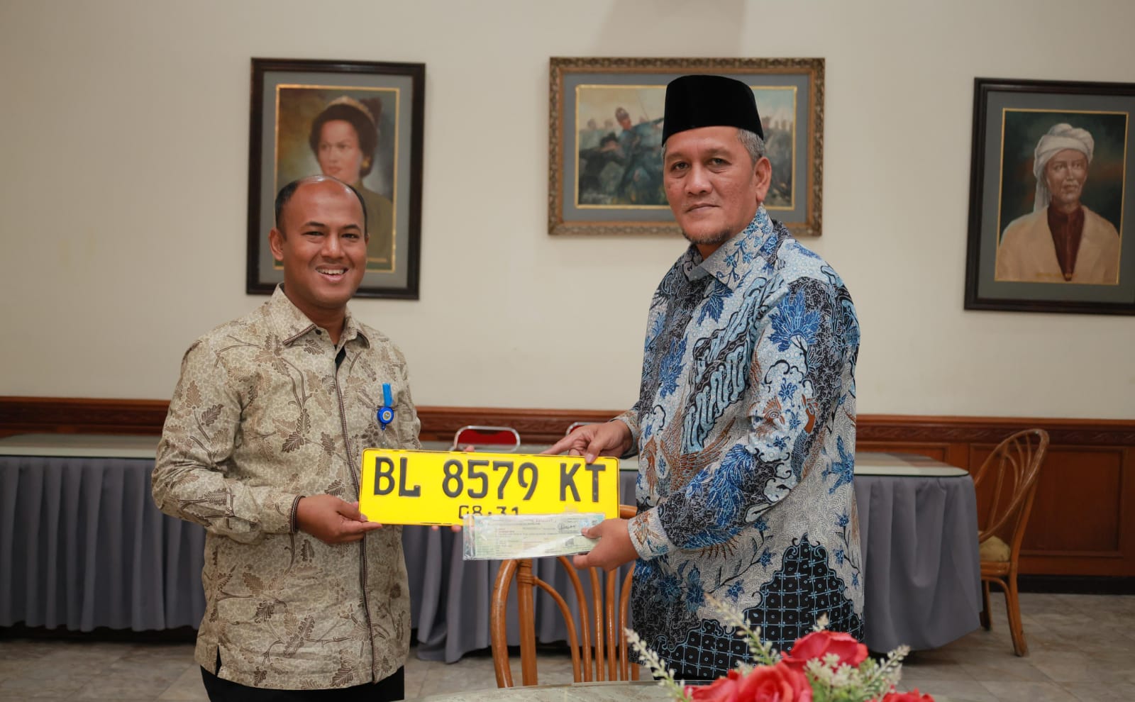 PIM Serahkan Truk Sampah Hino Dutro ke Pemkab Aceh Utara, Perkuat Armada Kebersihan Dewantara