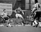 Kisah Billy Kenny, Pemain Everton yang Dibujuk Manchester United dan Berlatih Bareng Giggs