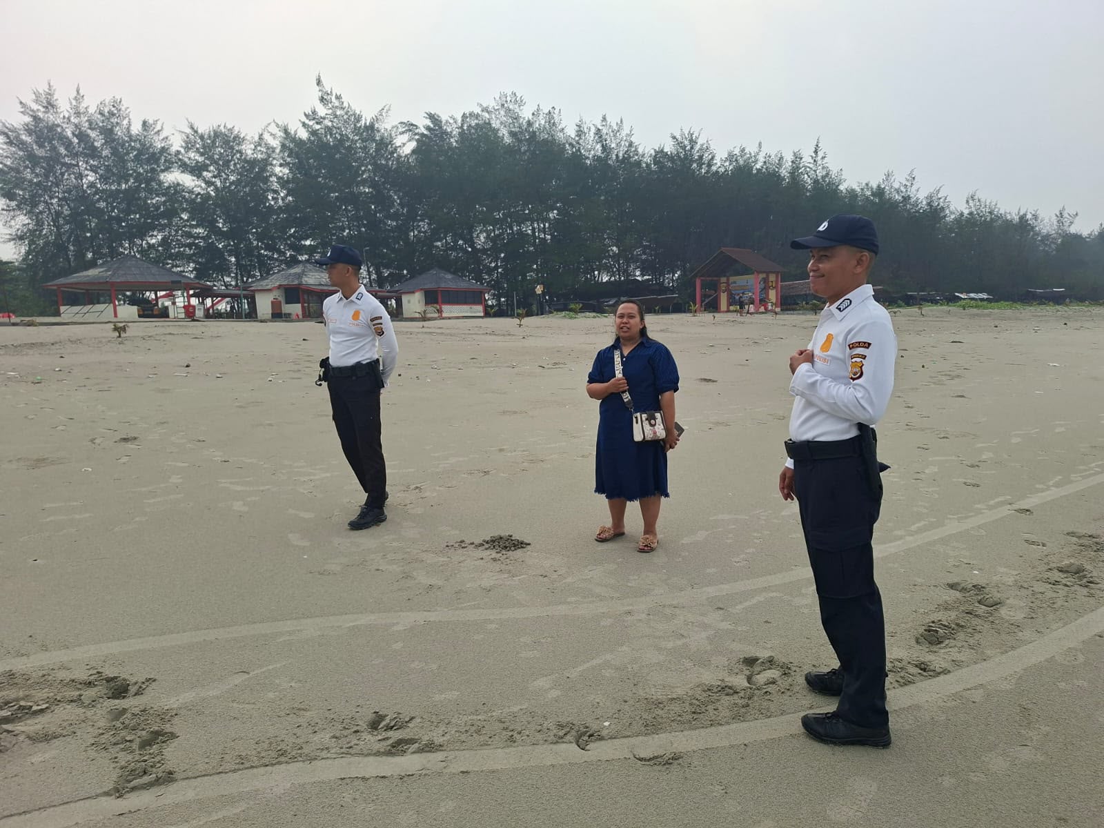 Subdit Wisata Polda Bengkulu Patroli Dialogis di Pantai Panjang dan Pasir Putih Akhir Pekan