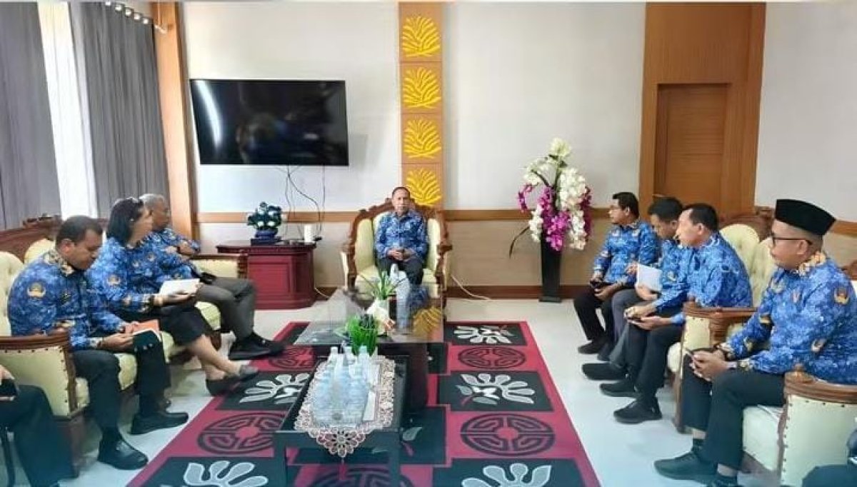 Sekda Maluku Tengah Pimpin Rapat Percepatan Reformasi Birokrasi 2026, Indeks RB Naik Jadi 67,57