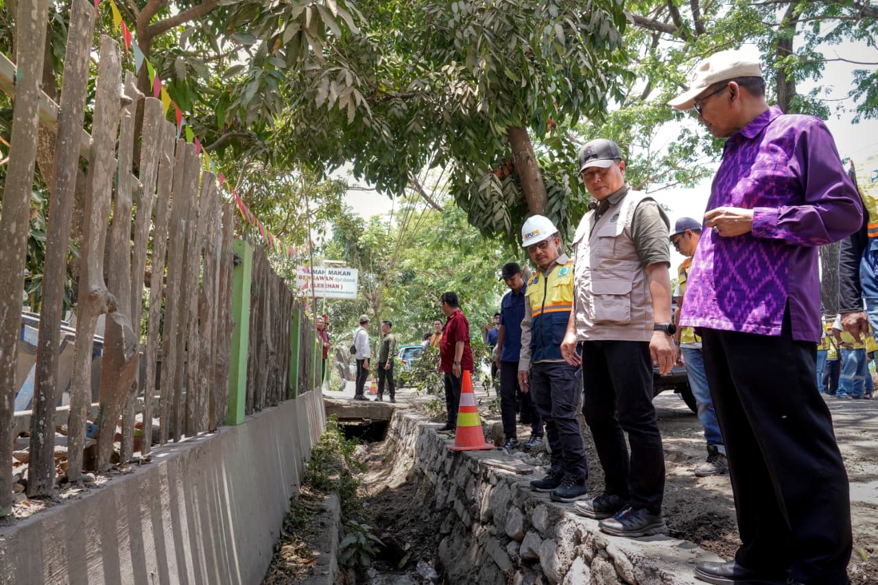 Gubernur NTB Lalu Muhammad Iqbal Turun ke Sumbawa, TRC Infrastruktur Verifikasi Kerusakan Jalan dalam 24 Jam