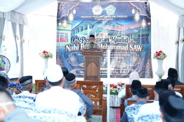 Sekda Sulbar Junda Maulana Dorong Penguatan Peran Pesantren di Polewali Mandar, Soroti Bahaya HP pada Anak