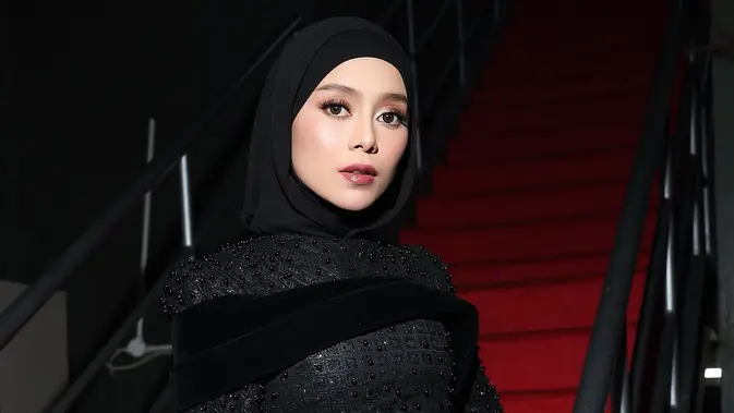 Lesti Kejora Menang Solo Wanita Terpopuler IDA 2026, Tampil All-Black di Red Carpet