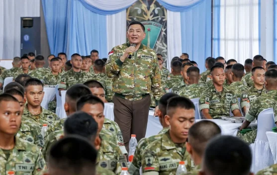 Menhan Sjafrie Sjamsoeddin Kunjungi Yonif TP 880/Banuanta di Tanjung Selor, Tekankan Peran Ganda di Perbatasan Kalimantan
