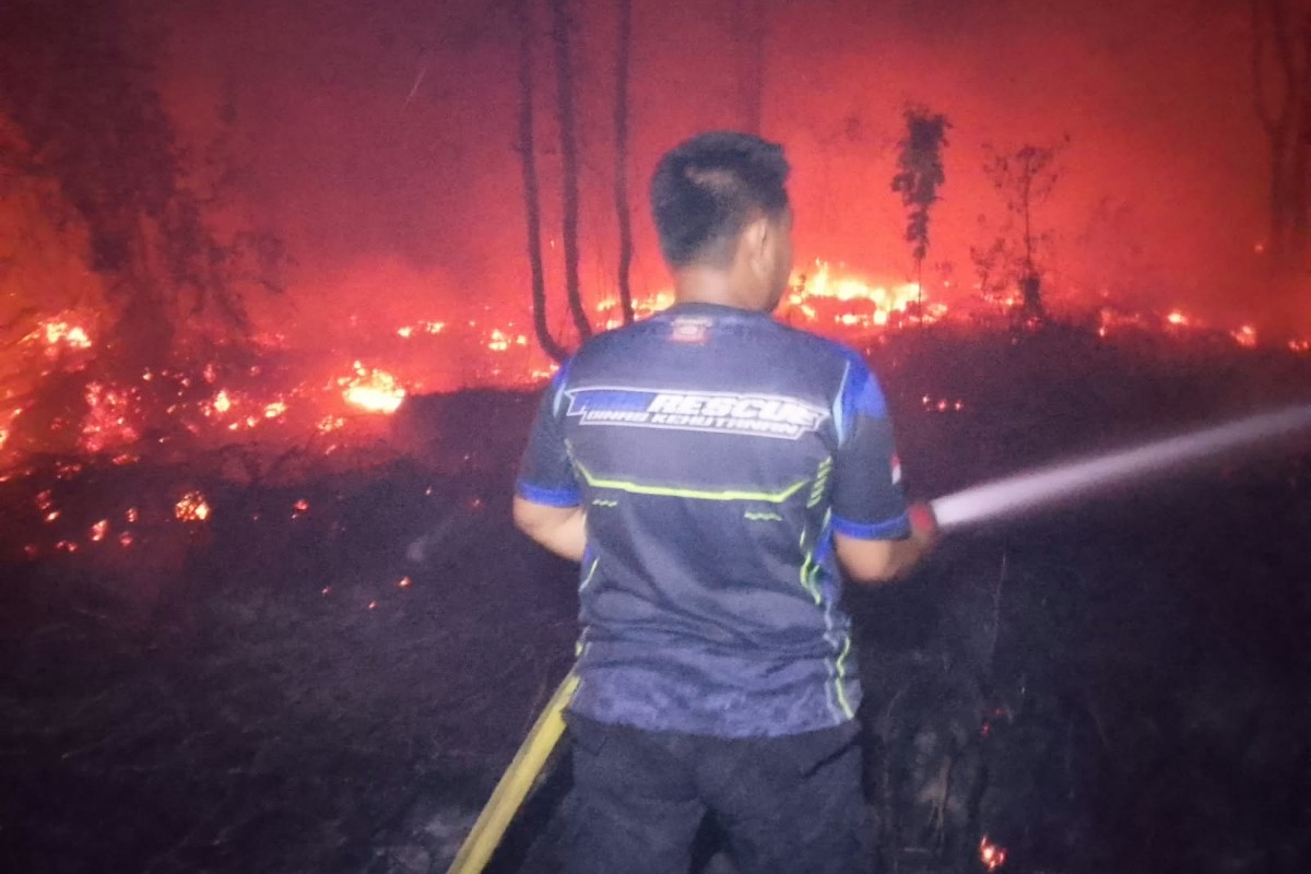 Karhutla di Tanjung Taruna Pulang Pisau Padam, Tim Dalkarhutla Kalteng Kerahkan Tangki 5.000 Liter