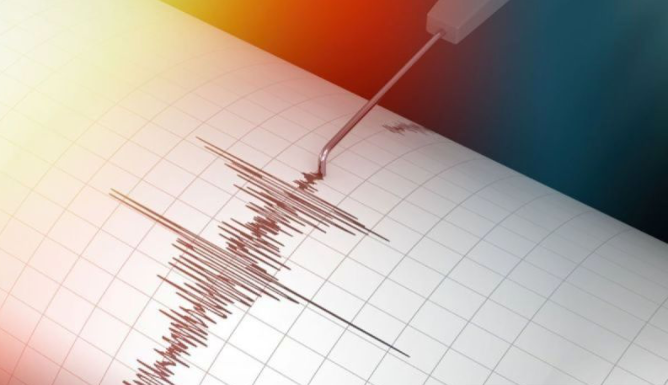 Gempa Sumba Barat Daya Rusak 10 Rumah dan 1 Sekolah, Warga Kota Tambolaka Mengungsi ke Luar Rumah