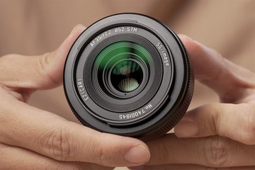 SG-image 35mm f/2.2, Lensa Full Frame Mini untuk Kamera Mirrorless