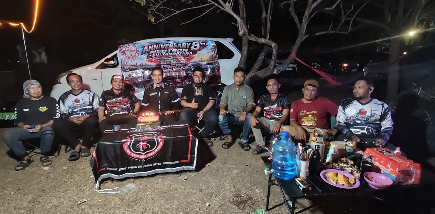Neutron Sultanbatara Rayakan Anniversary ke-8 di Pantai Akkarena Makassar, Perkuat Solidaritas Komunitas Otomotif