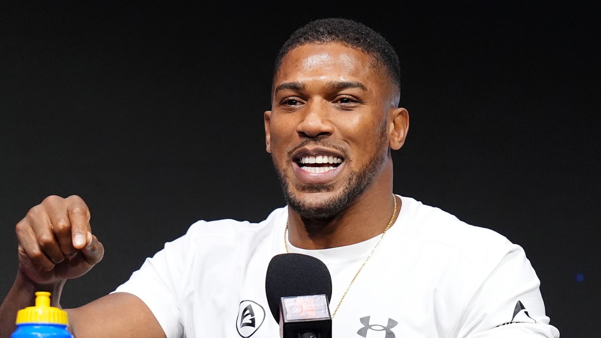 Tyson Fury vs Anthony Joshua Tanpa Klausul Rematch di Duel 11 Desember