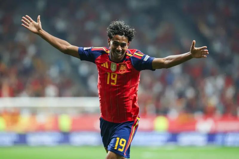 Pelatih Spanyol Luis de la Fuente Sebut Lamine Yamal Calon Legenda Usai Bekap Republik Ceko 3-1