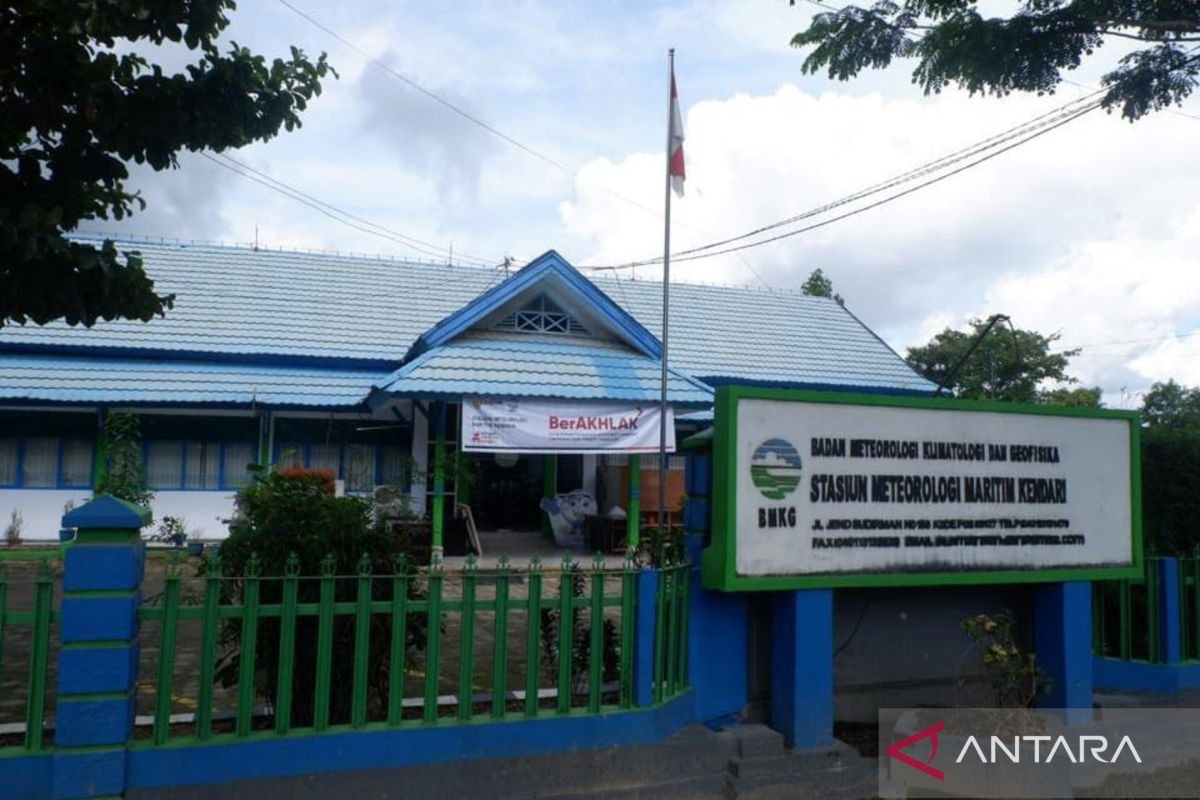 BMKG Kendari: Asap Kiriman dari Papua Selatan dan Maluku Selimuti 17 Kabupaten/Kota di Sultra