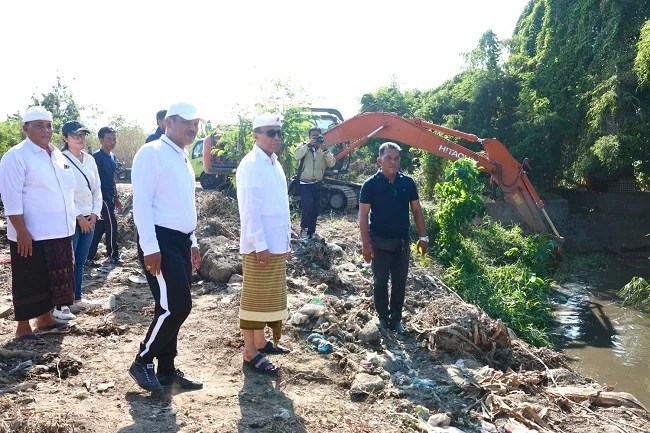 Pemkot Denpasar Keruk 40 Titik Sungai dan Drainase, Normalisasi Ditargetkan Tuntas Akhir Oktober 2026