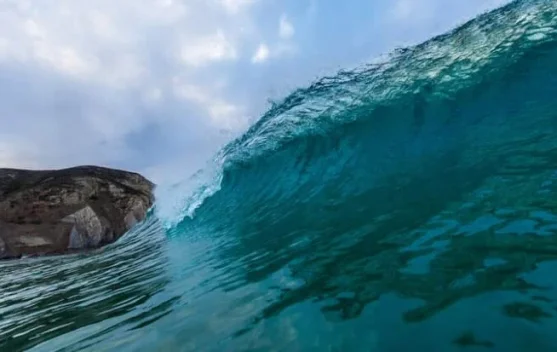 BMKG Tenau Kupang Peringatkan Gelombang 2,5 Meter di 8 Perairan NTT, Nelayan Diimbau Tak Melaut