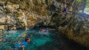 Gua Air Kontamale Wakatobi, Telaga Biru di Antara Stalaktit