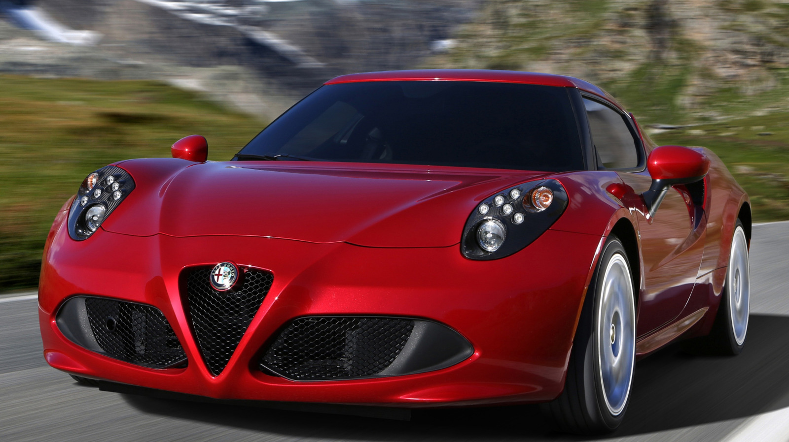 7 Mobil Sport Mesin Empat Silinder yang Layak Disebut Supercar
