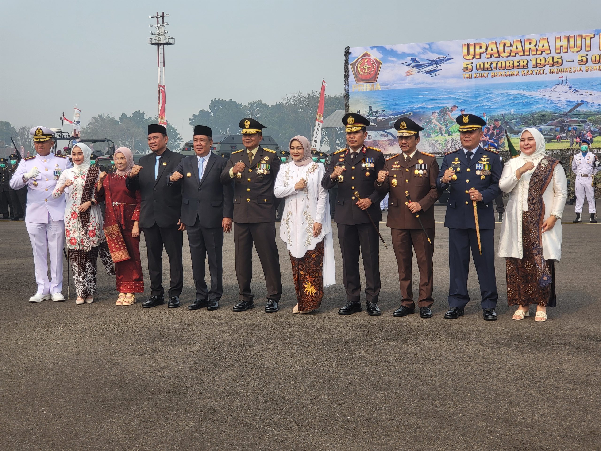 Kasdam II/Sriwijaya Pimpin Upacara HUT TNI ke-81 di Palembang, 3 Matra Terima Satya Lencana Kesetiaan