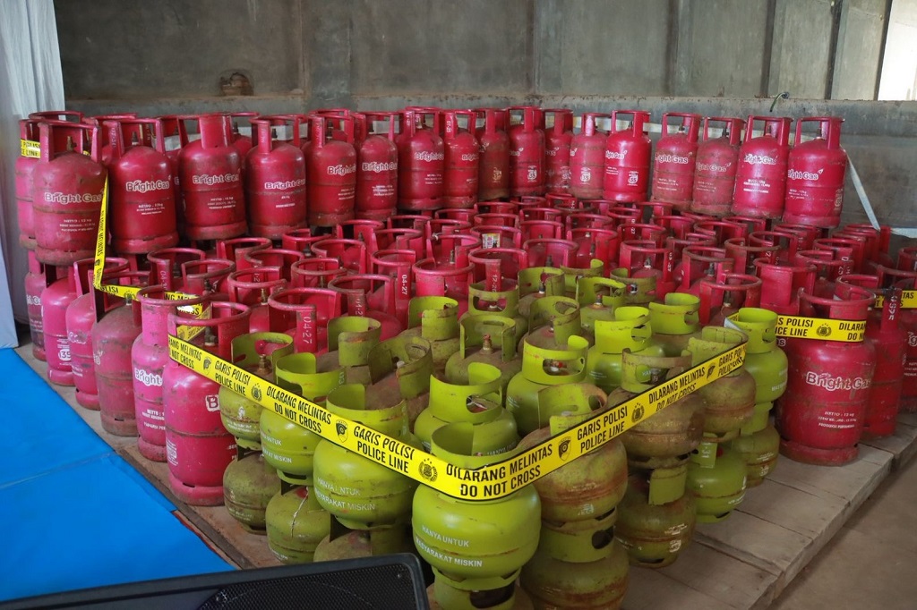 Polisi Bandung Bongkar Pengoplosan Elpiji 3 Kg, Pelaku Raup Rp 7 Juta per Hari