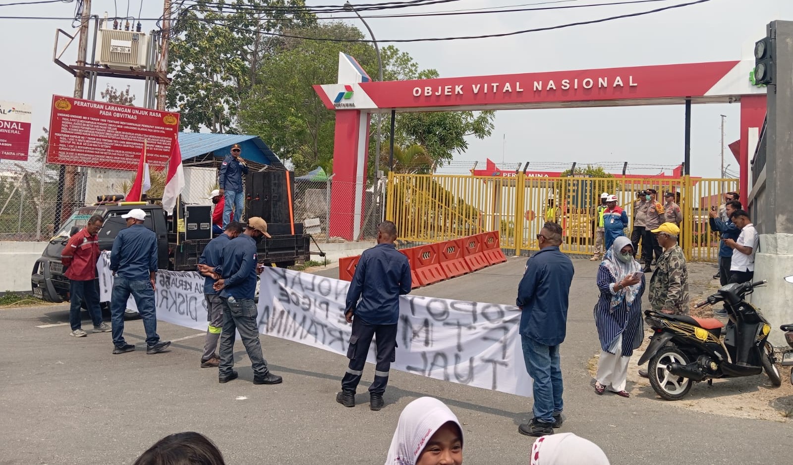 Sopir Tangki Pertamina Tual Mogok Kerja, Tuntut Usia Pensiun Sesuai Aturan