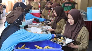 BGN Uji Coba MBG Prasmanan di 60 SPPG, Siswa Jadi Petugas Saji