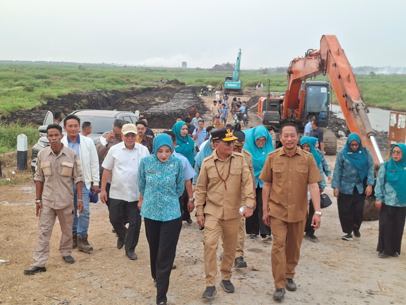 Gubernur Kalteng Tinjau Jalan Penghubung Sukamara–Ketapang, Target Fungsional Akhir 2026