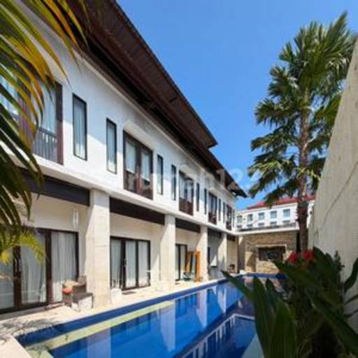 Villa dan Guest House 6 Kamar Dekat Pantai Segara Kuta Bali Dijual, Luas Bangunan 453 Meter Persegi