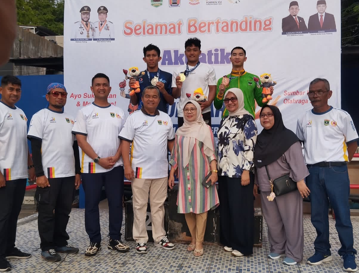 Atlet Renang Kota Padang Zikri Akhman Raih Emas Pertama Porprov Sumbar 2026, Bidik Sapu Bersih 5 Nomor