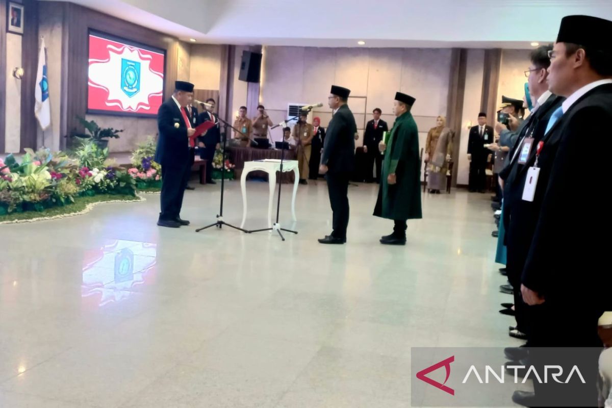 Gubernur Babel Hidayat Arsani Lantik Fery Afriyanto sebagai Sekda Definitif