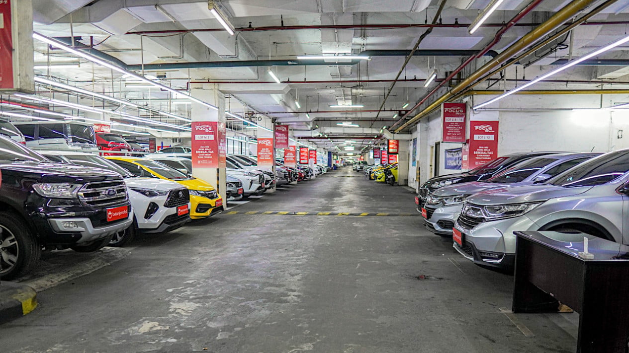 Dana Rp60 Juta: Pilih Motor Baru atau Mobil Bekas LCGC Generasi Awal