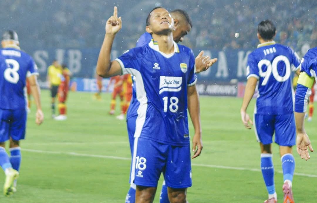 Adam Alis Targetkan Tiga Poin, Persib Waspadai Kekuatan Baru Port FC