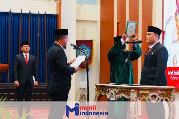 Gubernur Sulsel Andi Sudirman Lantik Andi Winarno Eka Putra sebagai Pj Sekda, Minta Target Kerja Terealisasi