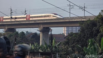 Danantara Pastikan Pengalihan Utang Kereta Cepat ke Kemenkeu Jalan
