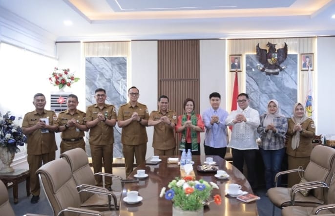 Konsul Jenderal Filipina Kunjungi Kotamobagu, Serat Daun Nanas Dilirik Jadi Kain Premium