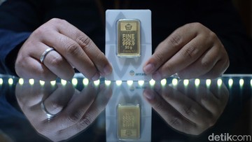 Harga Emas Antam Turun Rp 10.000, Kini Rp 2.570.000 per Gram