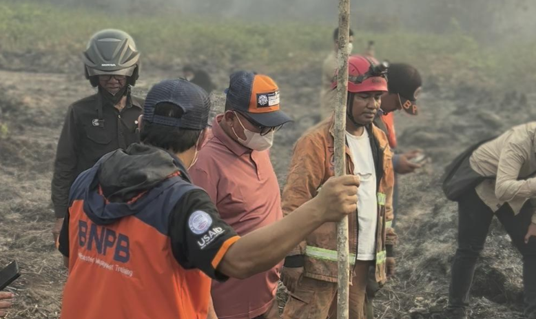 Karhutla Makroman Samarinda Masuk Hari Keempat, 30 Hektare Terbakar dan Api Merambat di Bawah Gambut