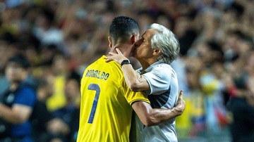 Rio Ferdinand Desak Jorge Jesus Minta Maaf ke Ronaldo atau Dipecat