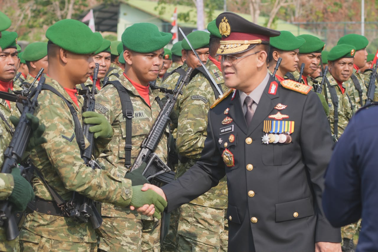 Wakapolda Sulbar Tegaskan Soliditas TNI-Polri di Upacara HUT ke-81 TNI di Makorem 142/Tatag Mamuju